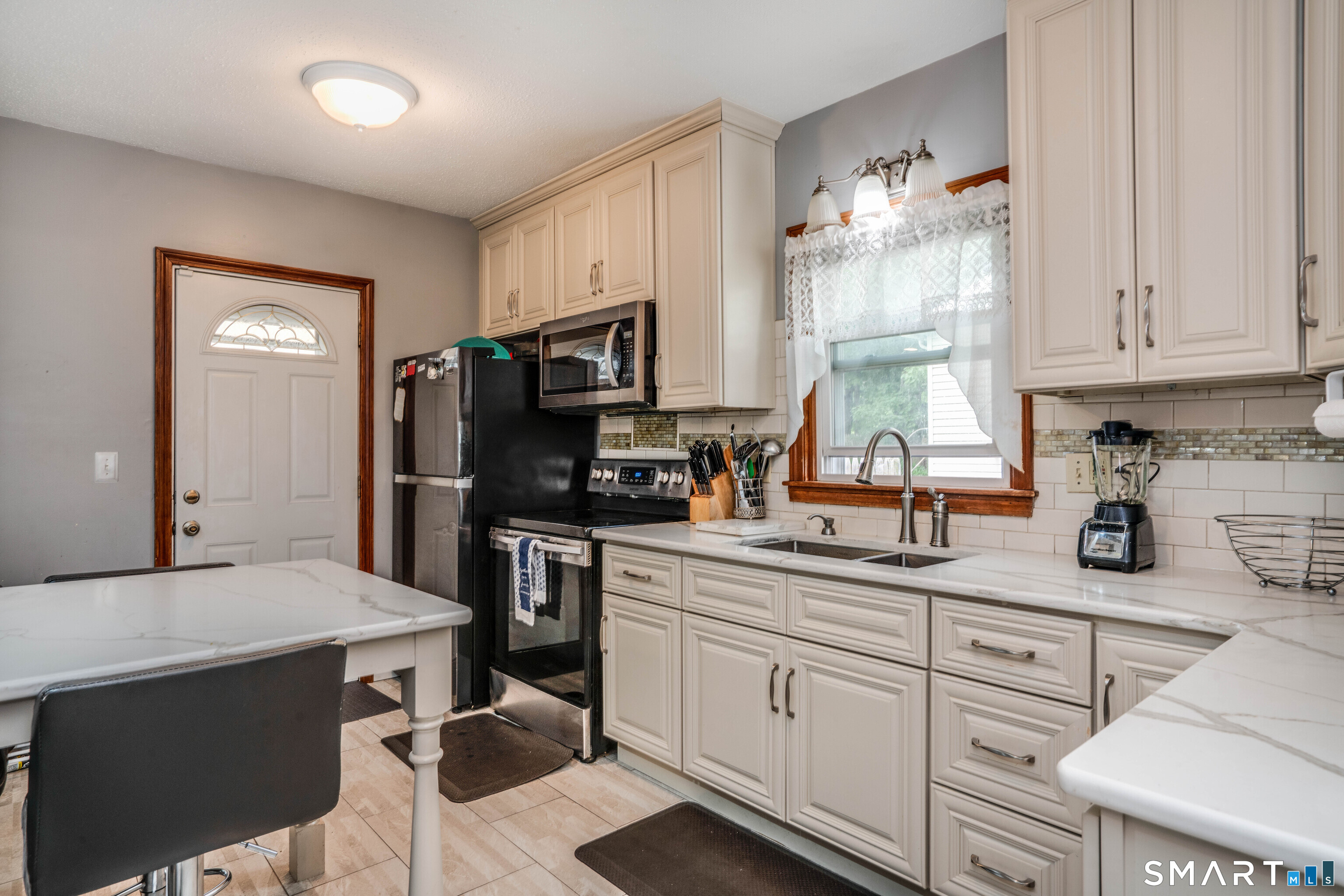 27 Rosemont Avenue Windsor CT 06095
