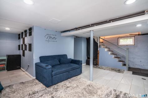 27 Rosemont Avenue Windsor CT 06095