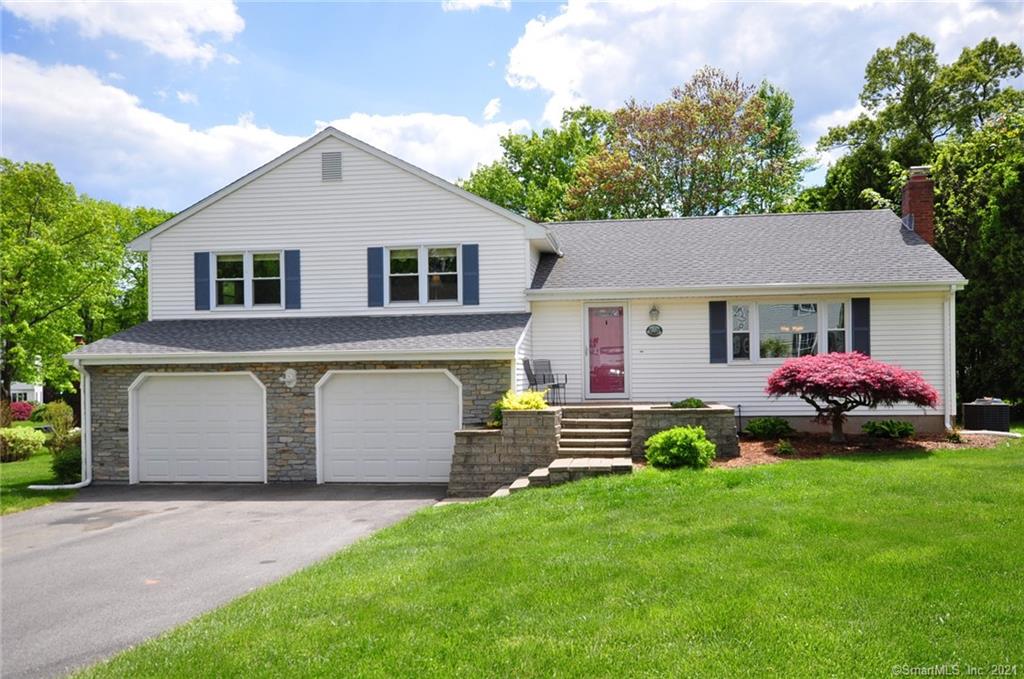 21 Woods Way Newington CT 06111