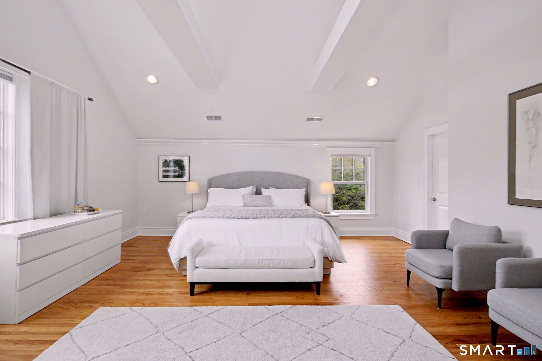 19 Richards Lane New Canaan CT 06840