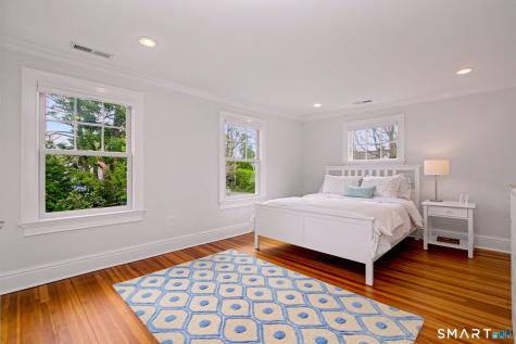 19 Richards Lane New Canaan CT 06840