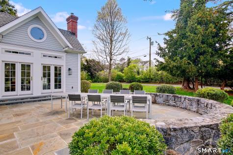 19 Richards Lane New Canaan CT 06840