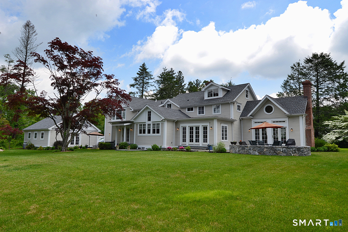 19 Richards Lane New Canaan CT 06840