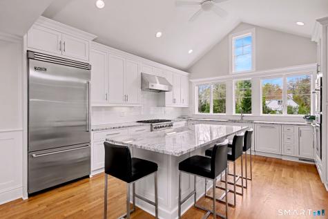 19 Richards Lane New Canaan CT 06840