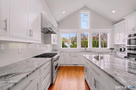 19 Richards Lane New Canaan CT 06840