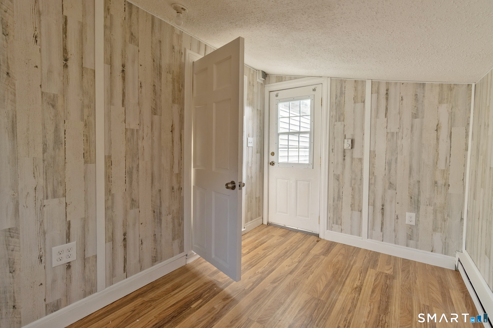 15 Waterview Circle East Hampton CT 06424