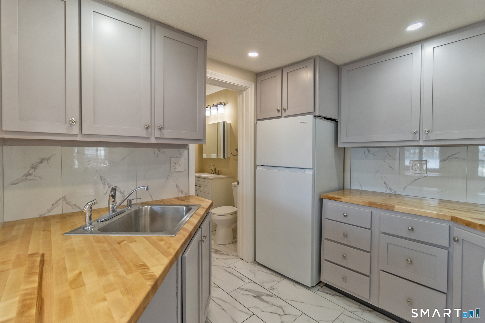 15 Waterview Circle East Hampton CT 06424