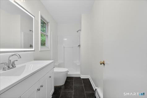 492 Long Hill Road Middletown CT 06457