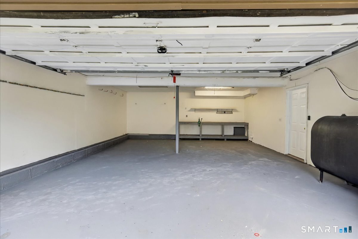 492 Long Hill Road Middletown CT 06457