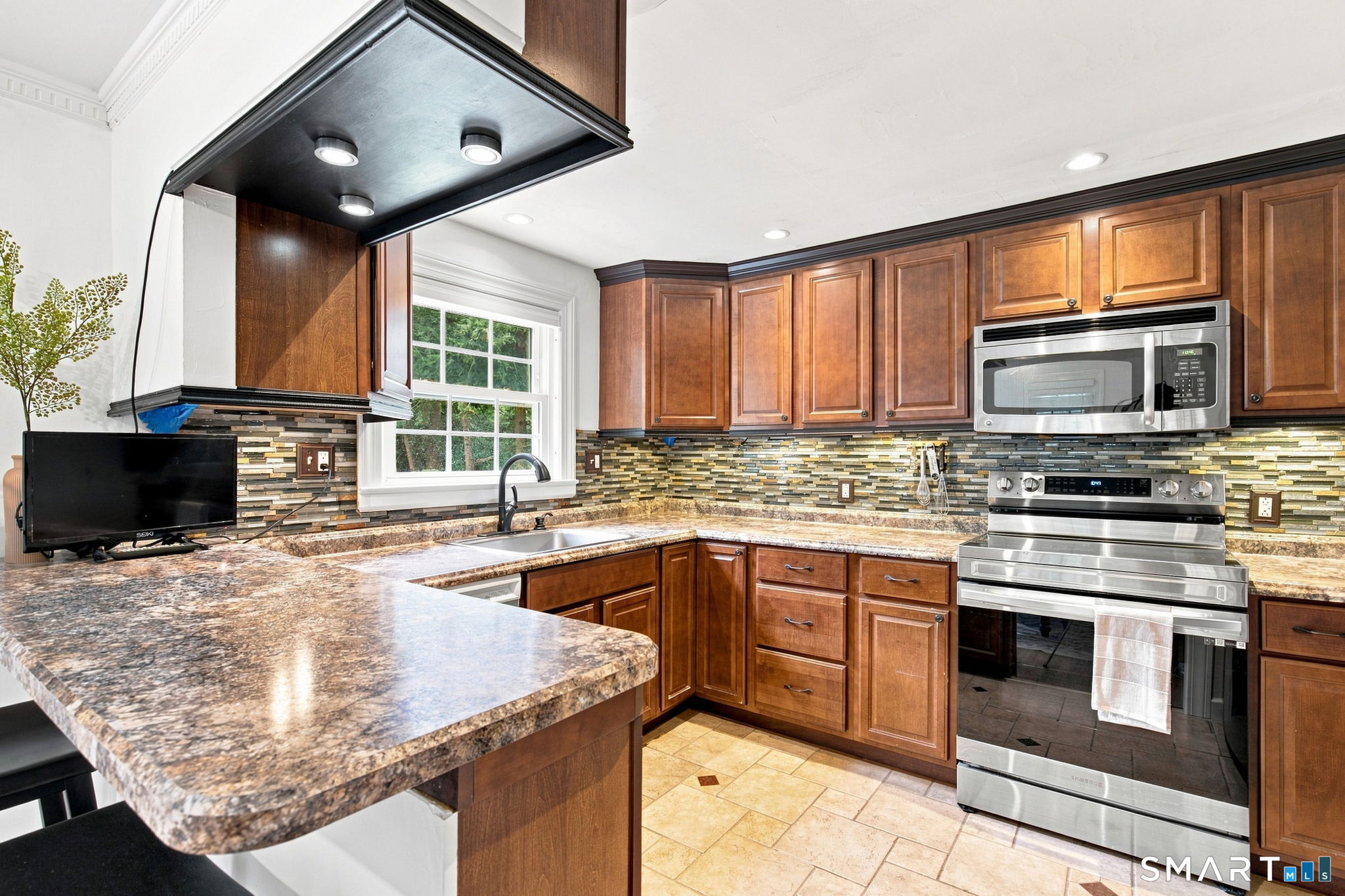 137 Harrison Road Cheshire CT 06410