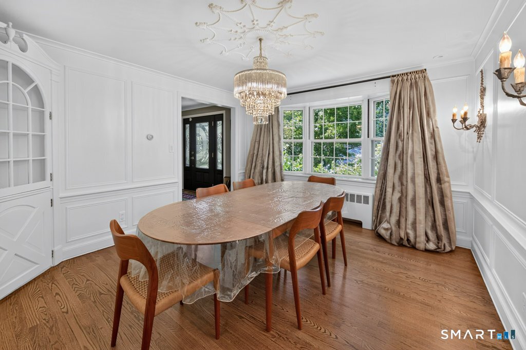 50 Woodridge Circle West Hartford CT 06107