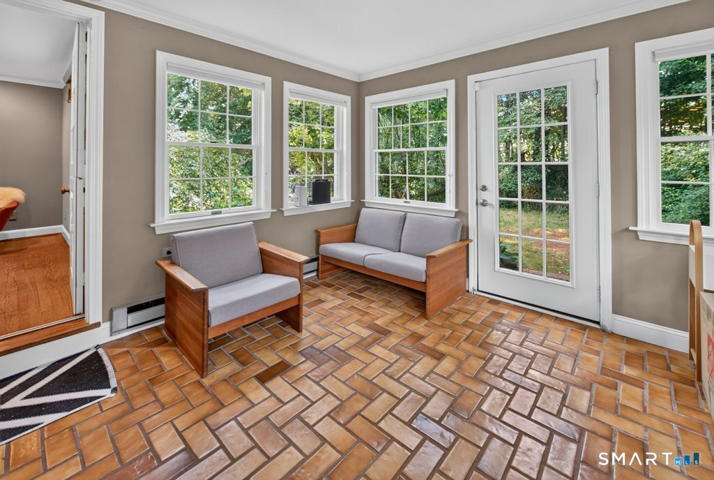 50 Woodridge Circle West Hartford CT 06107