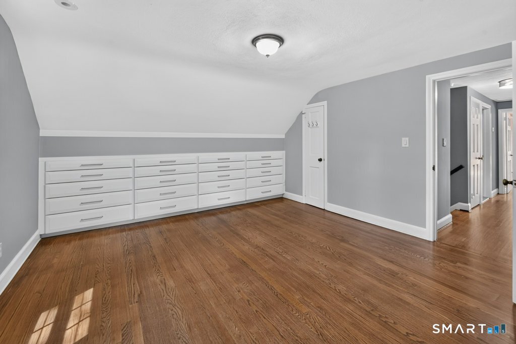 50 Woodridge Circle West Hartford CT 06107