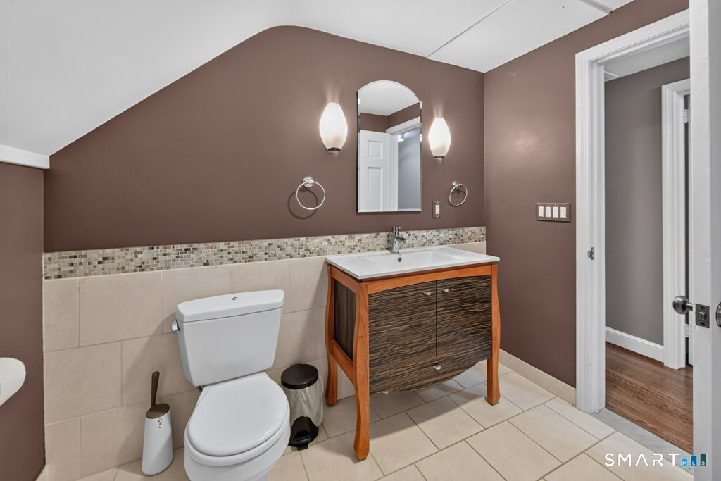 50 Woodridge Circle West Hartford CT 06107