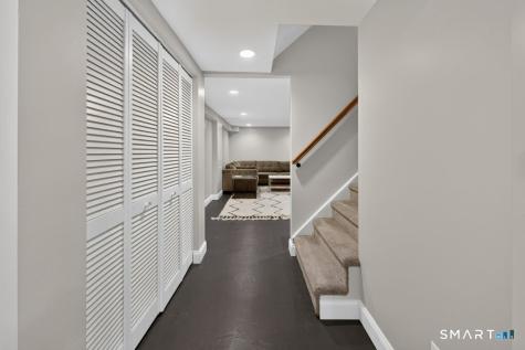 50 Woodridge Circle West Hartford CT 06107