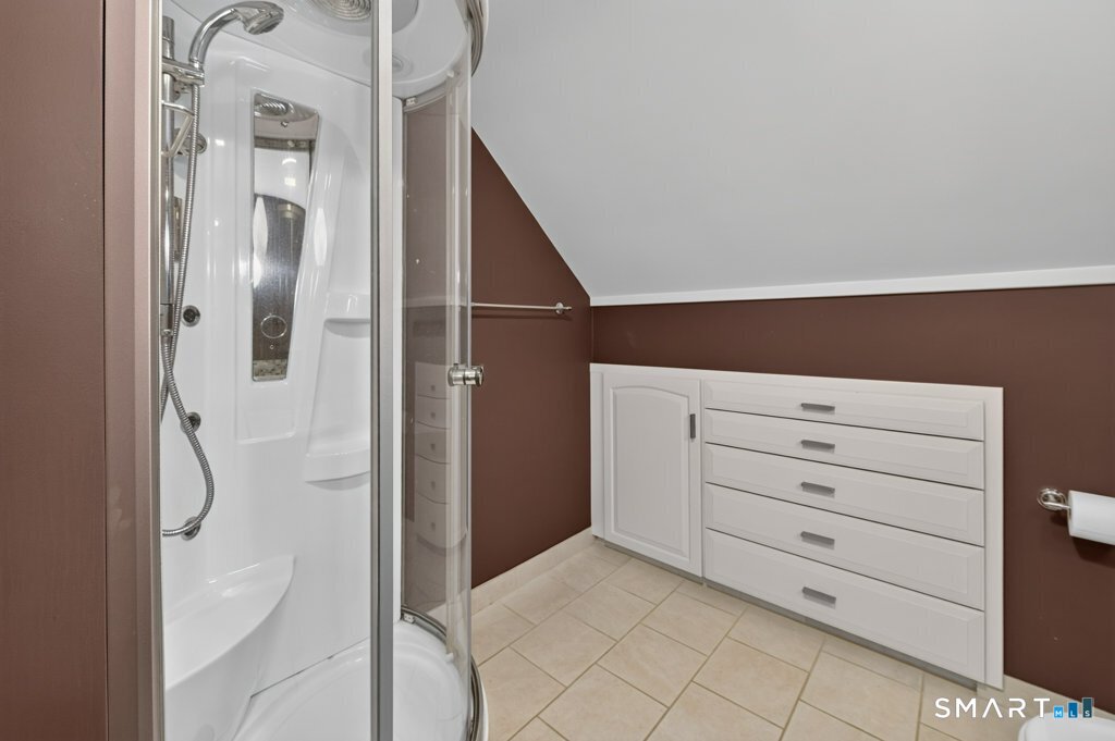 50 Woodridge Circle West Hartford CT 06107
