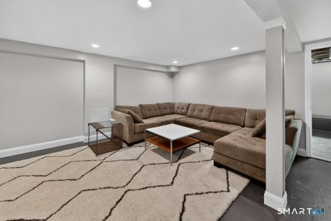 50 Woodridge Circle West Hartford CT 06107