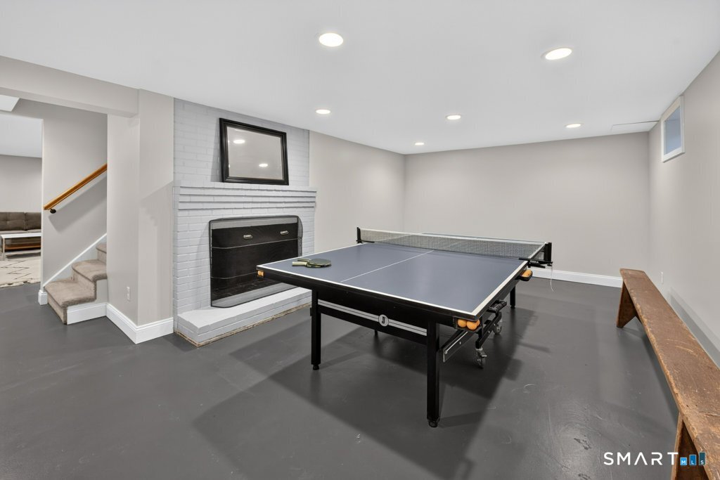 50 Woodridge Circle West Hartford CT 06107