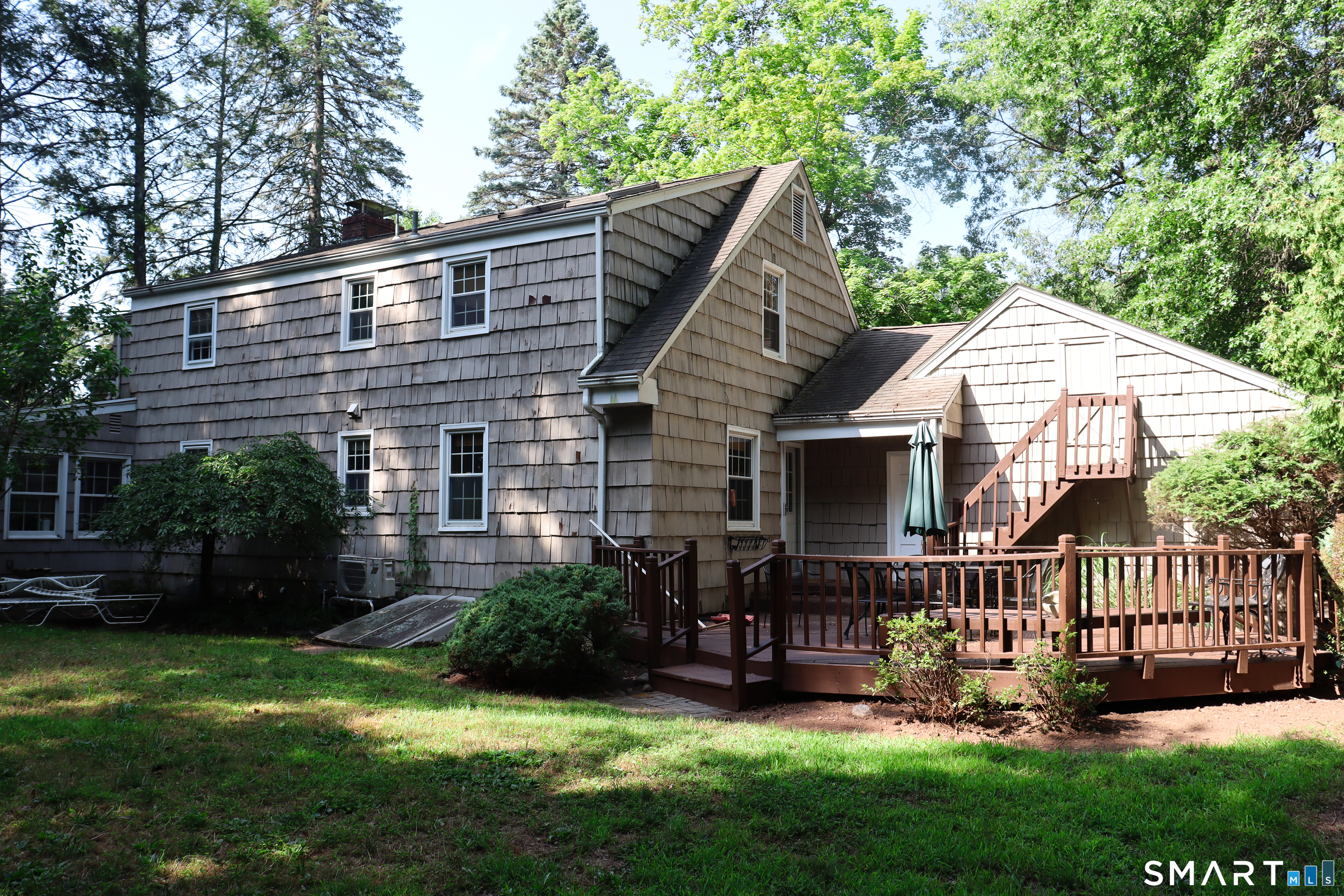 50 Woodridge Circle West Hartford CT 06107