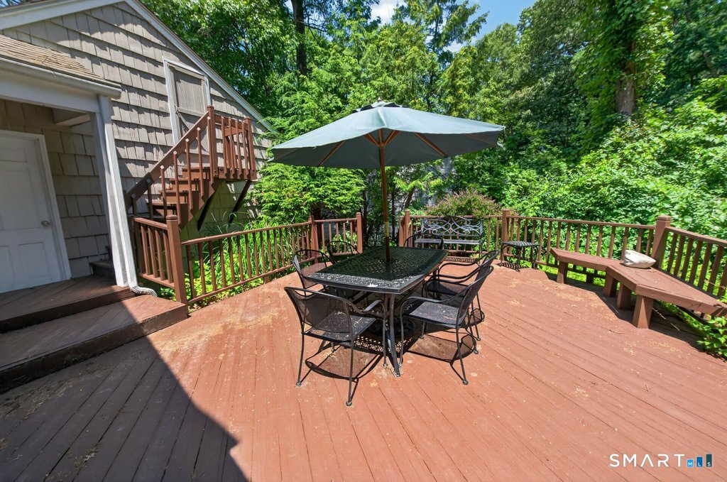 50 Woodridge Circle West Hartford CT 06107