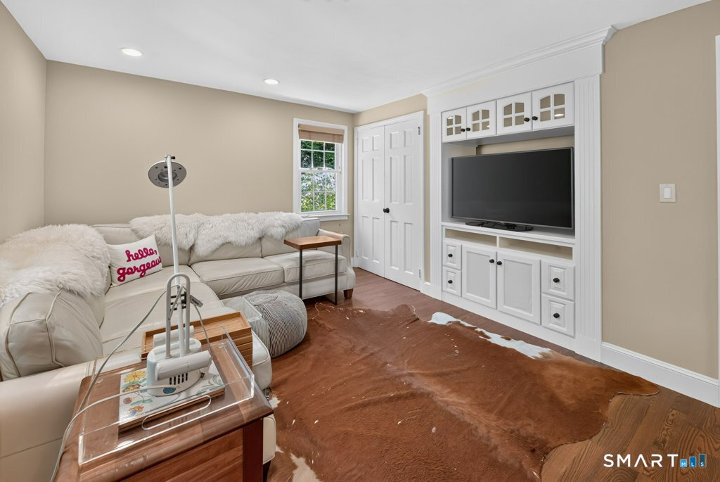 50 Woodridge Circle West Hartford CT 06107