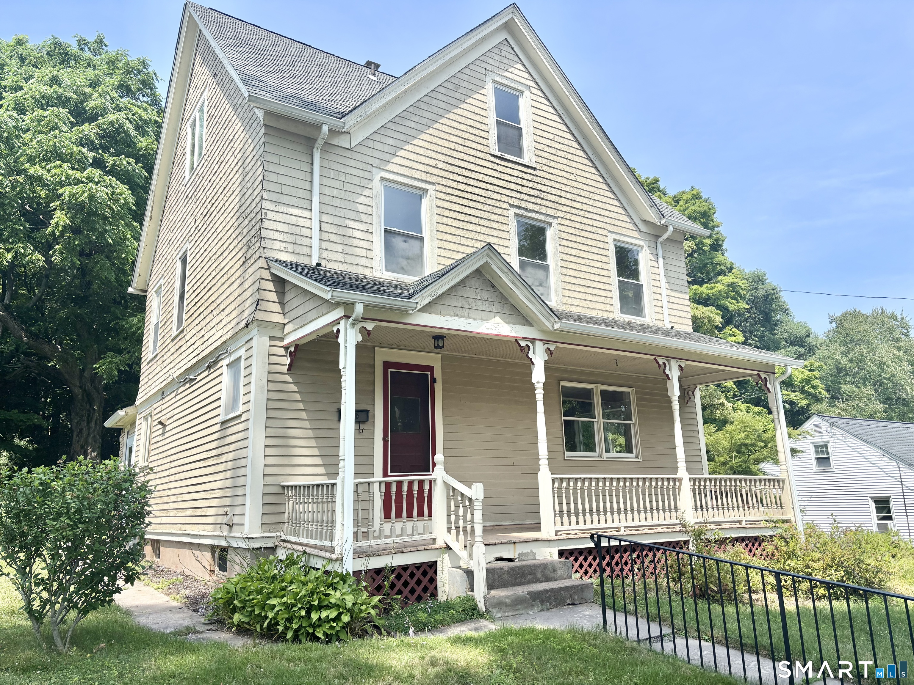 14 Village Street Manchester CT 06040