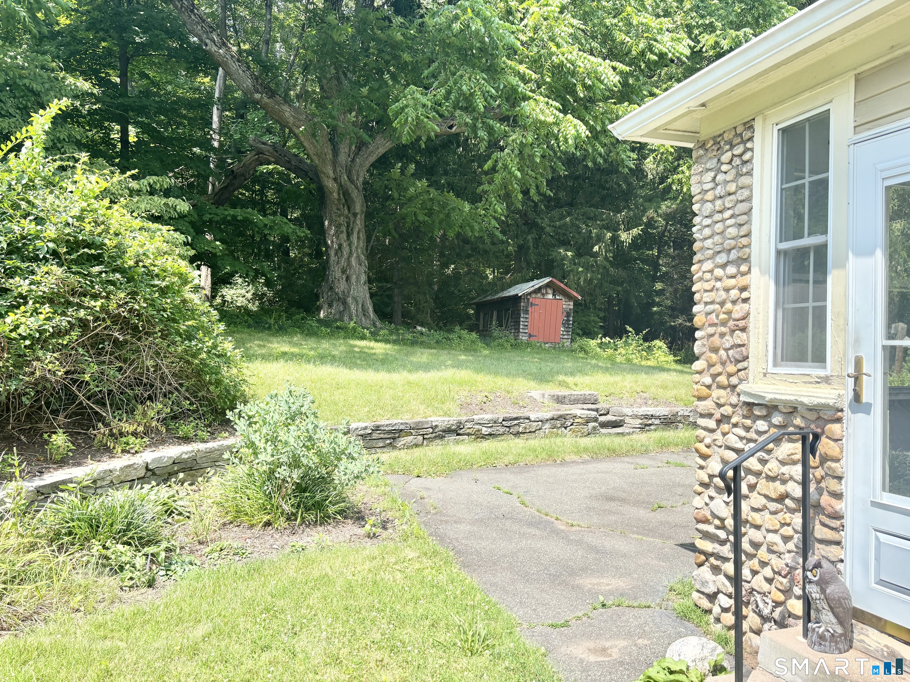 14 Village Street Manchester CT 06040