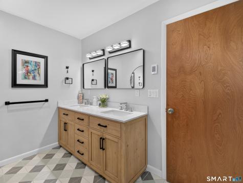 9 Laurel Hill South Drive East Lyme CT 06357