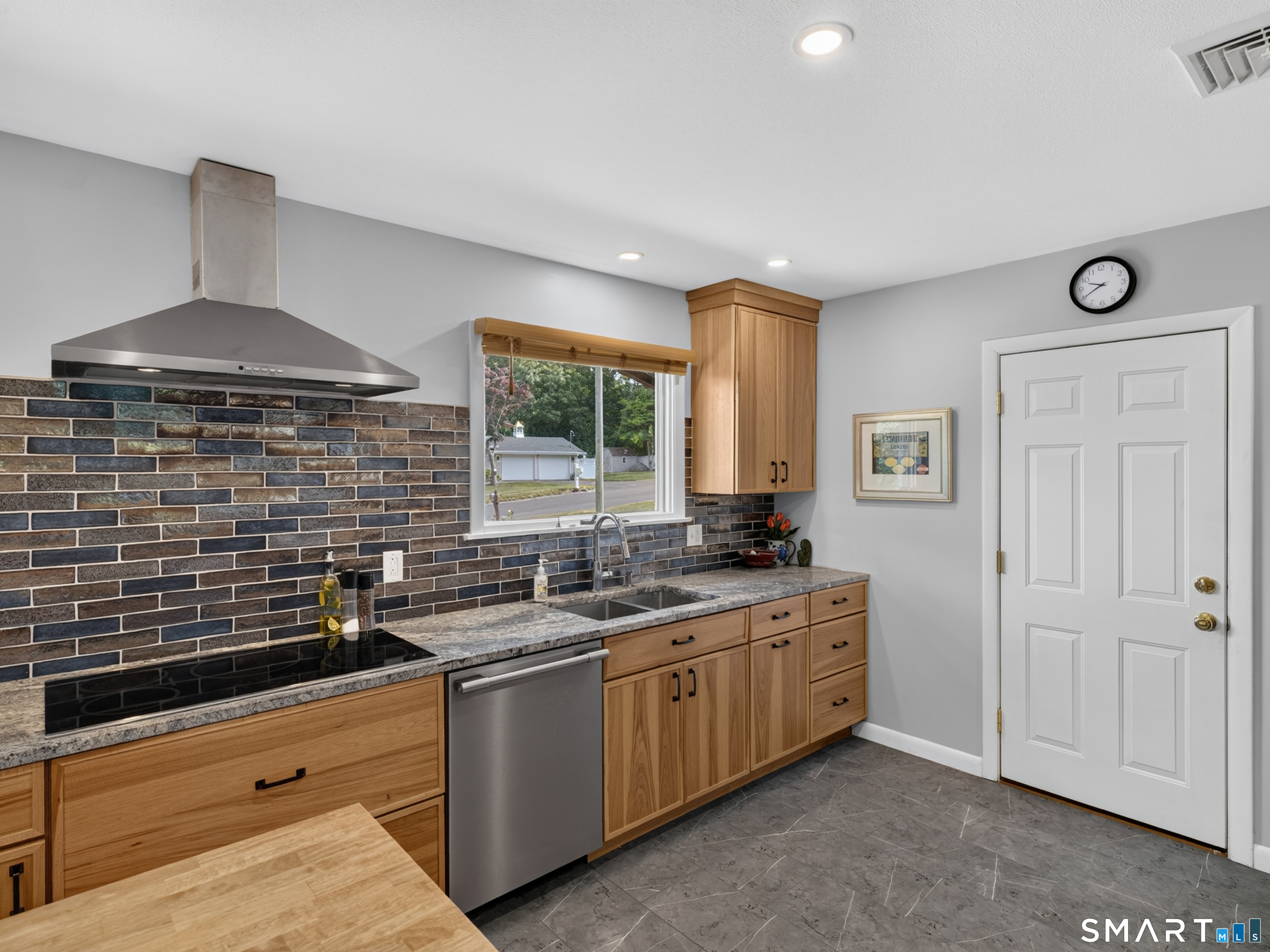 9 Laurel Hill South Drive East Lyme CT 06357