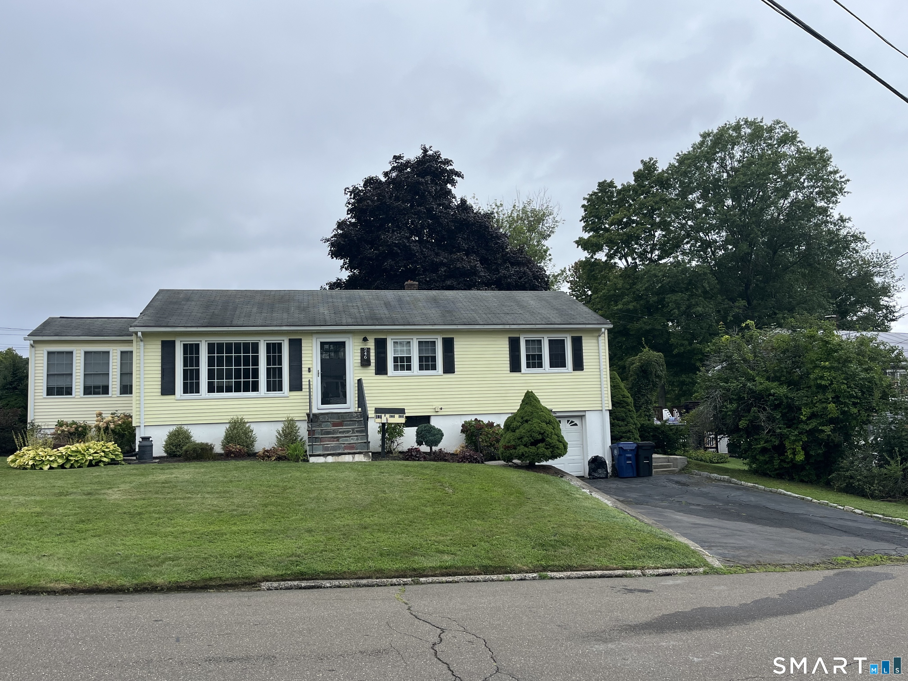 246 Beatrice Drive West Haven CT 06516