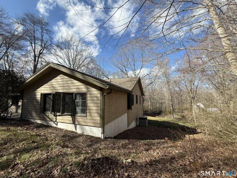 110 Town Woods Road Lyme CT 06371