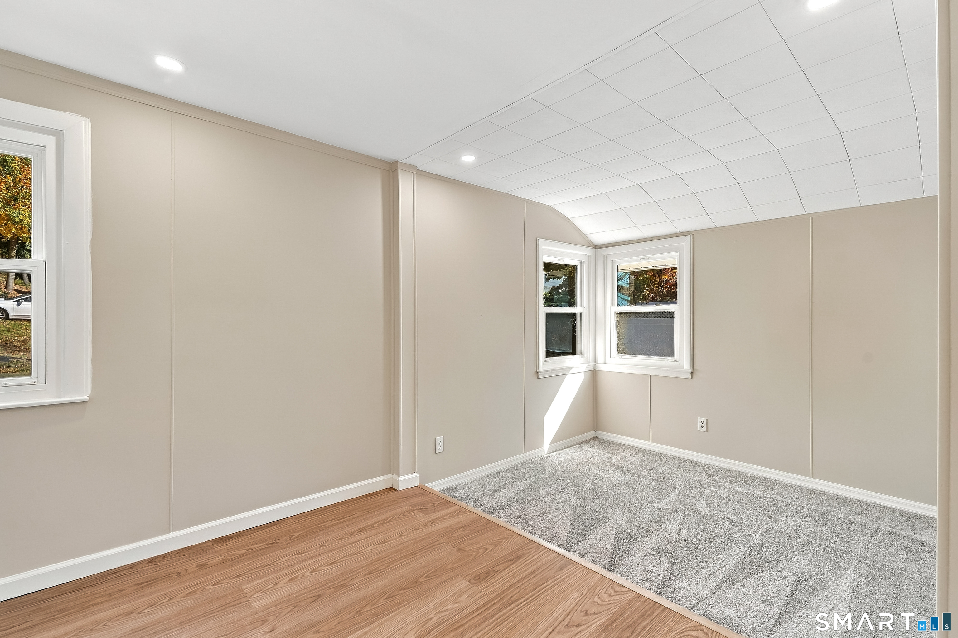 90 Grove Avenue Derby CT 06418