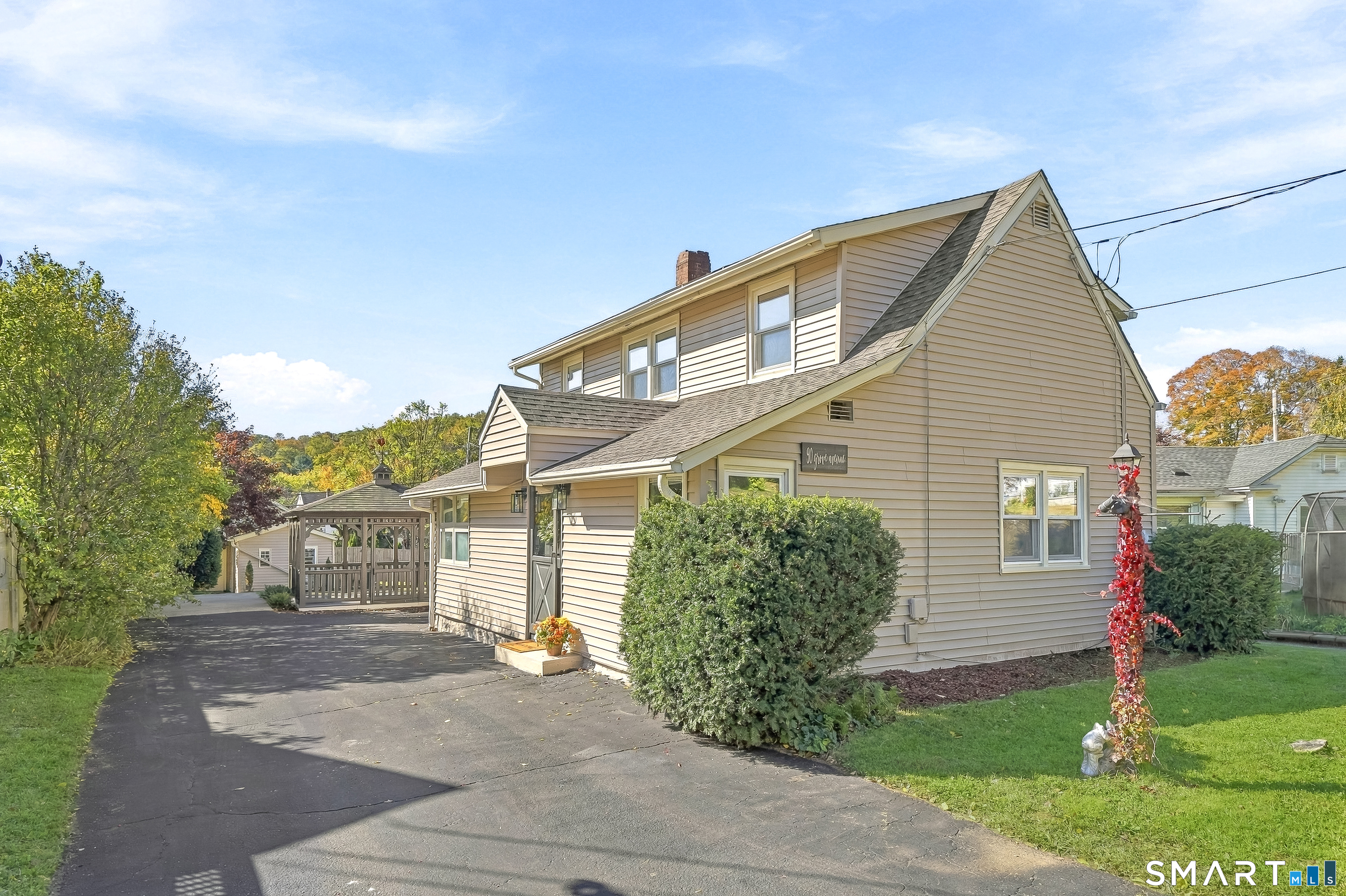 90 Grove Avenue Derby CT 06418