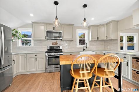 90 Grove Avenue Derby CT 06418