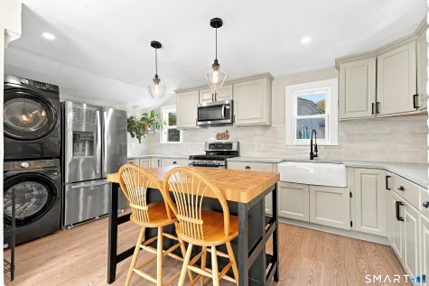 90 Grove Avenue Derby CT 06418