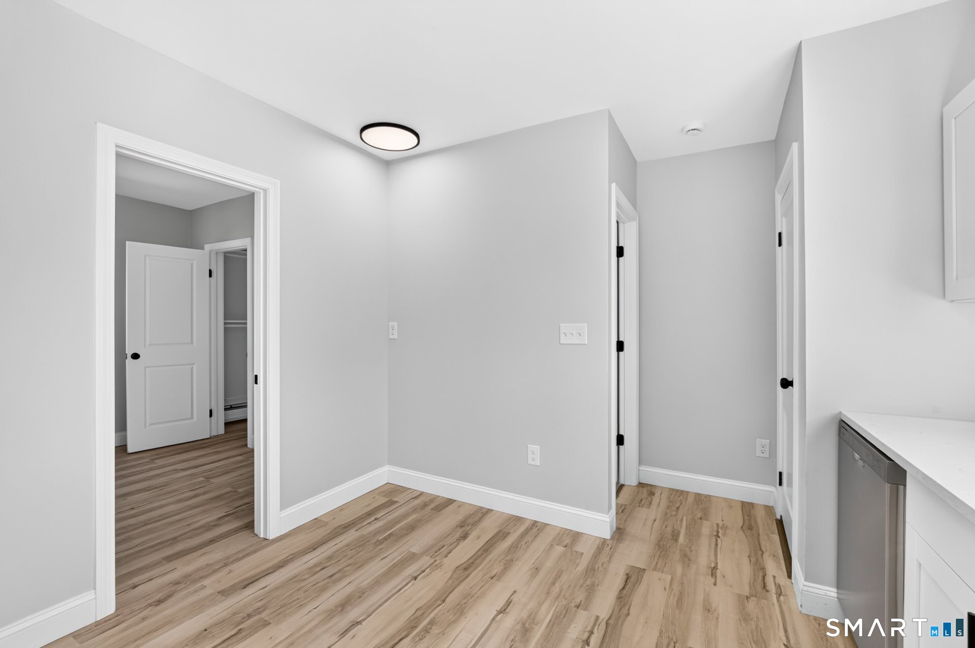35 Front Avenue West Haven CT 06516
