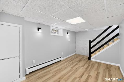 35 Front Avenue West Haven CT 06516