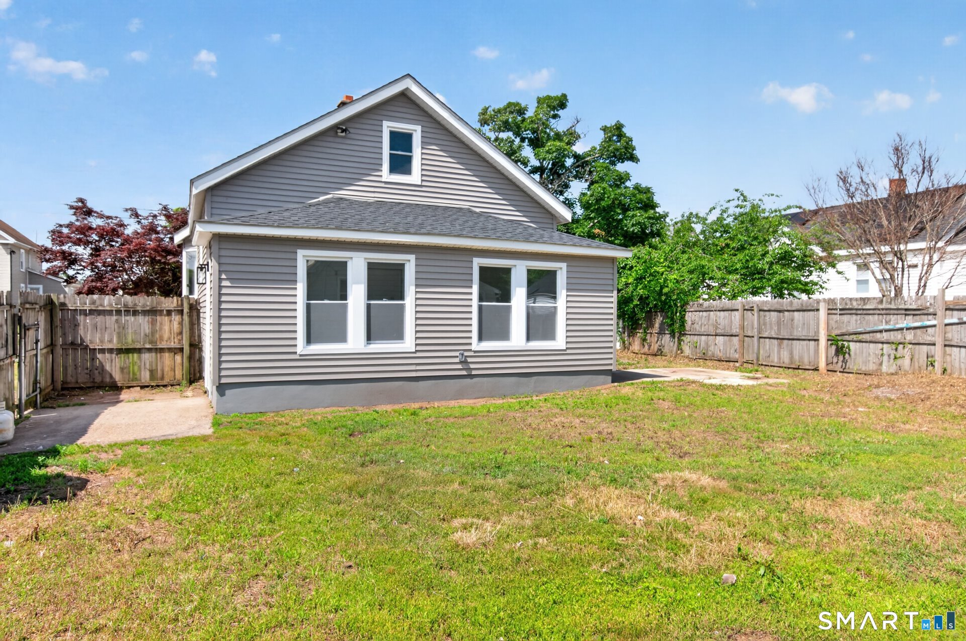 35 Front Avenue West Haven CT 06516