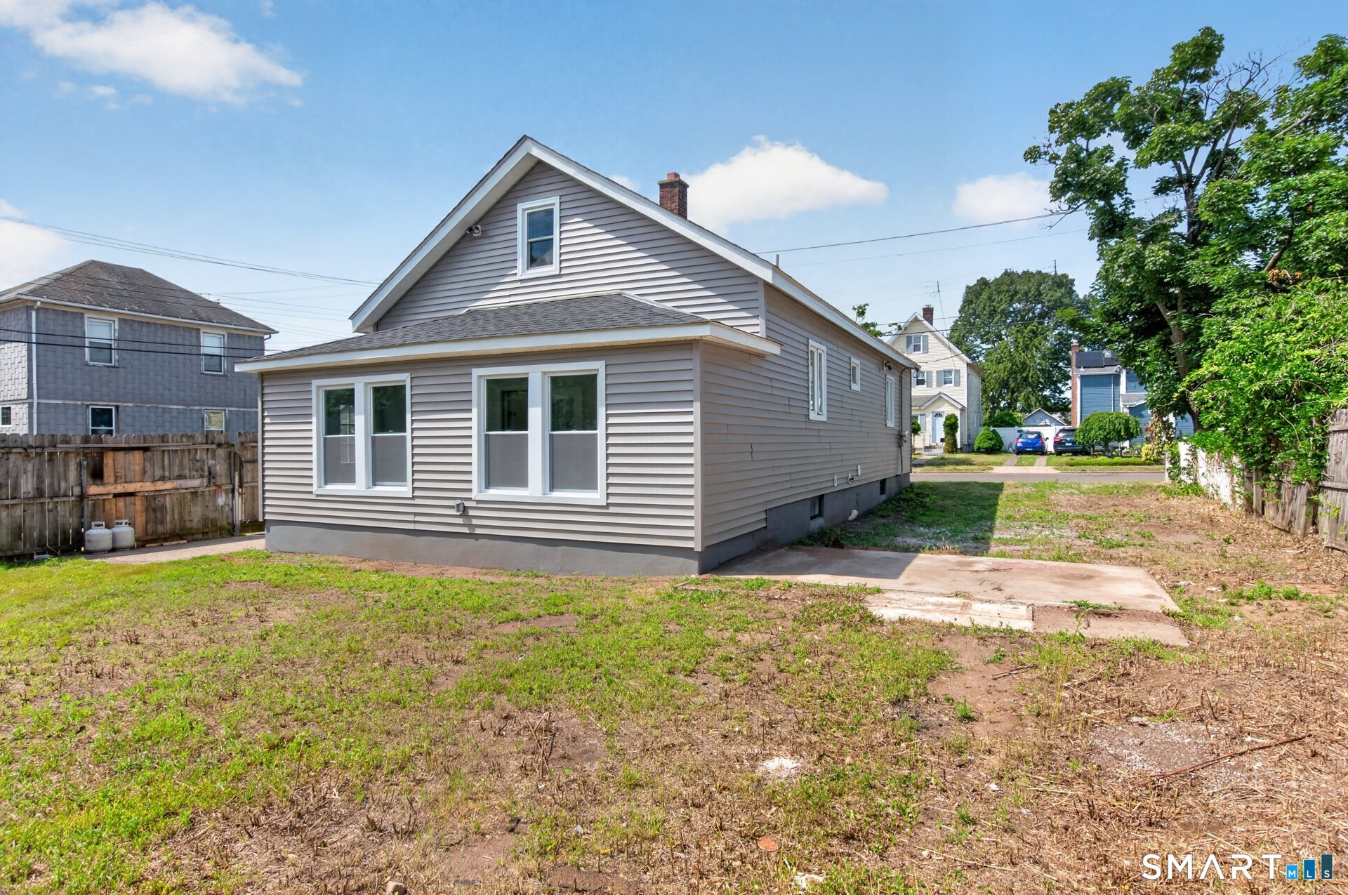 35 Front Avenue West Haven CT 06516