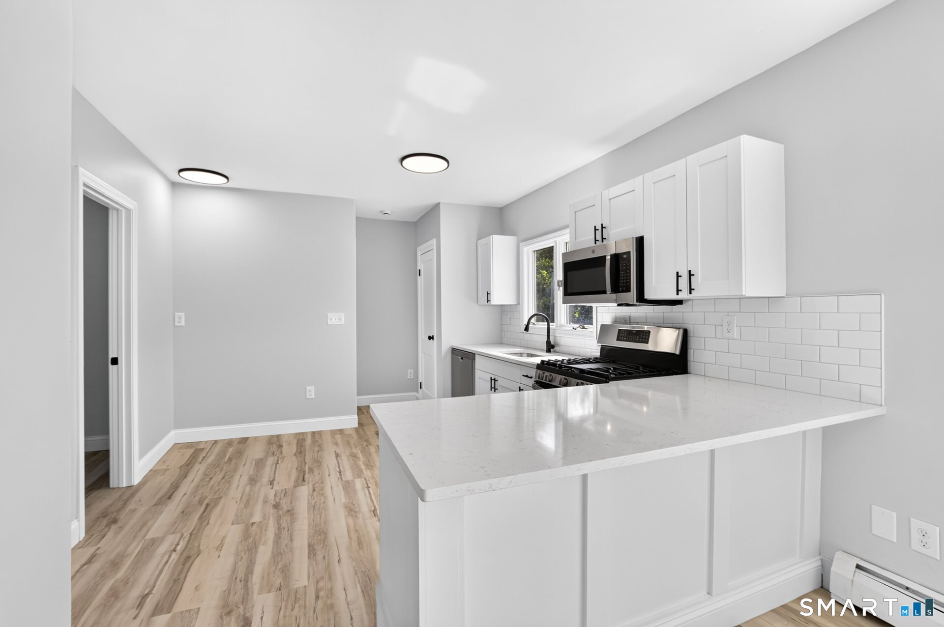 35 Front Avenue West Haven CT 06516