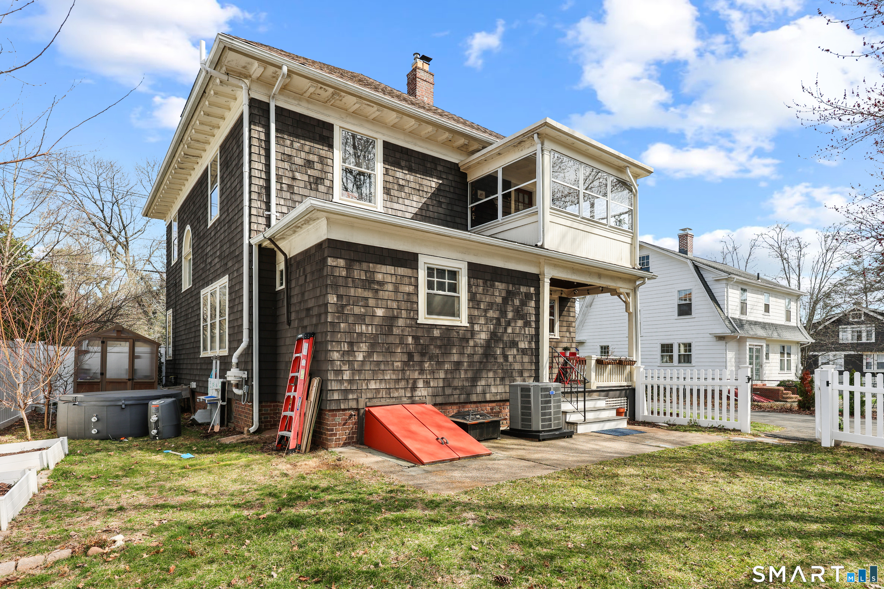 Hamden CT 06517