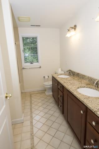 90 Mallory Road Roxbury CT 06783