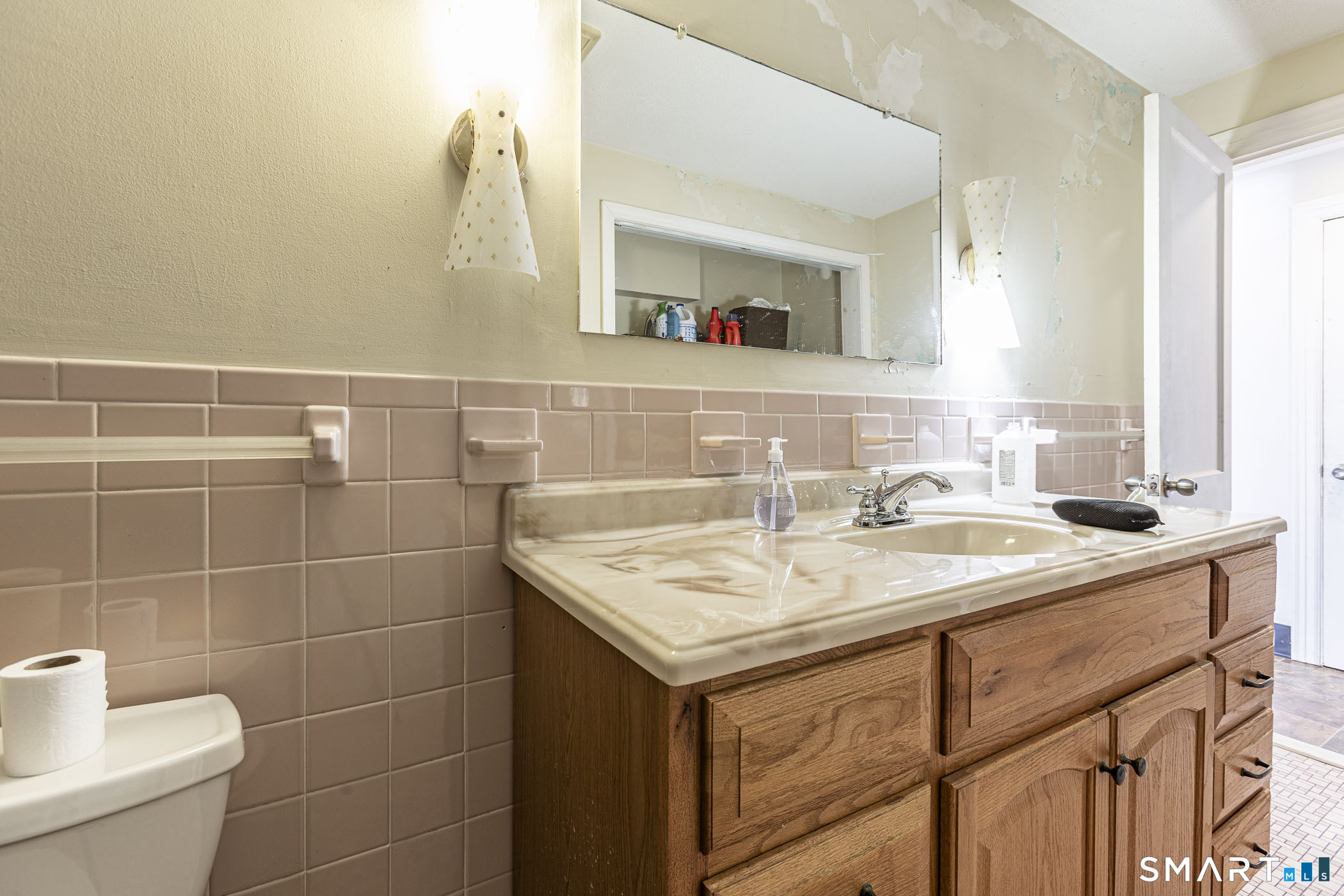 59 Cawley Street Bristol CT 06010