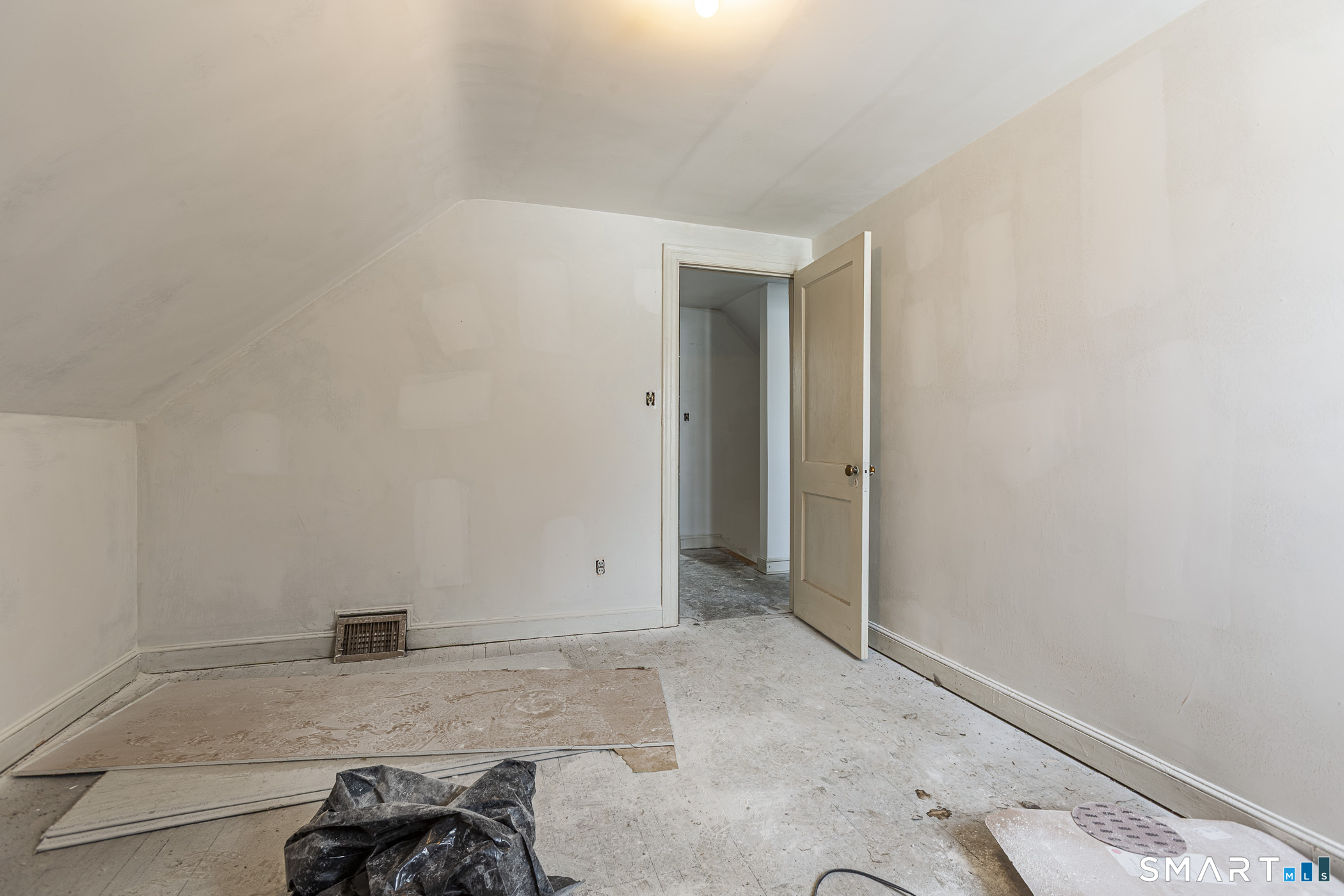 59 Cawley Street Bristol CT 06010