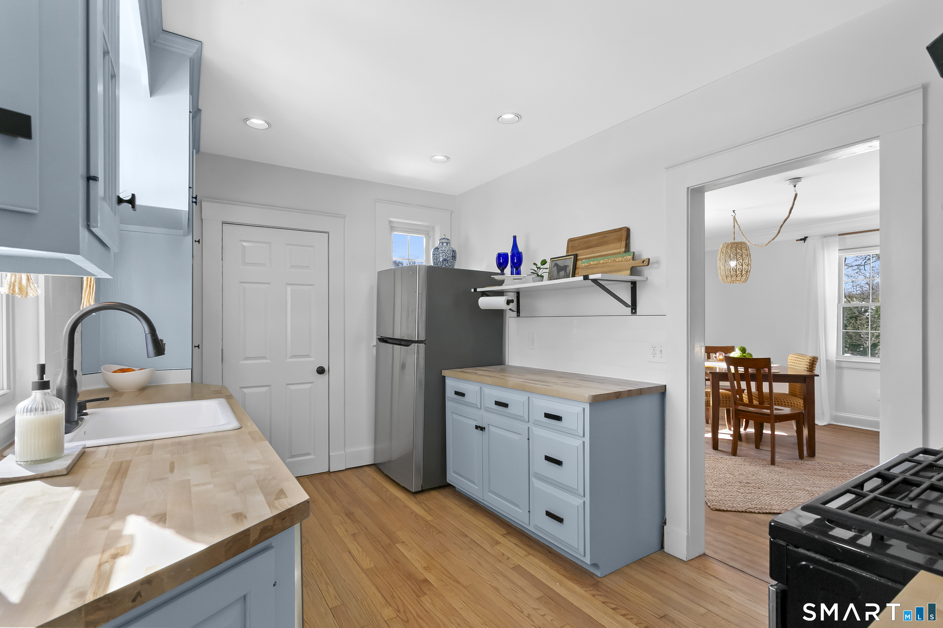 77 Meadowbrook Road Fairfield CT 06824