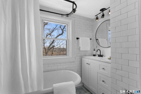 77 Meadowbrook Road Fairfield CT 06824