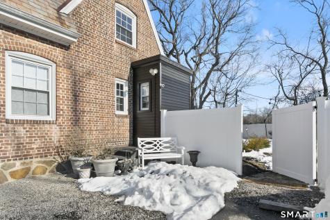 77 Meadowbrook Road Fairfield CT 06824