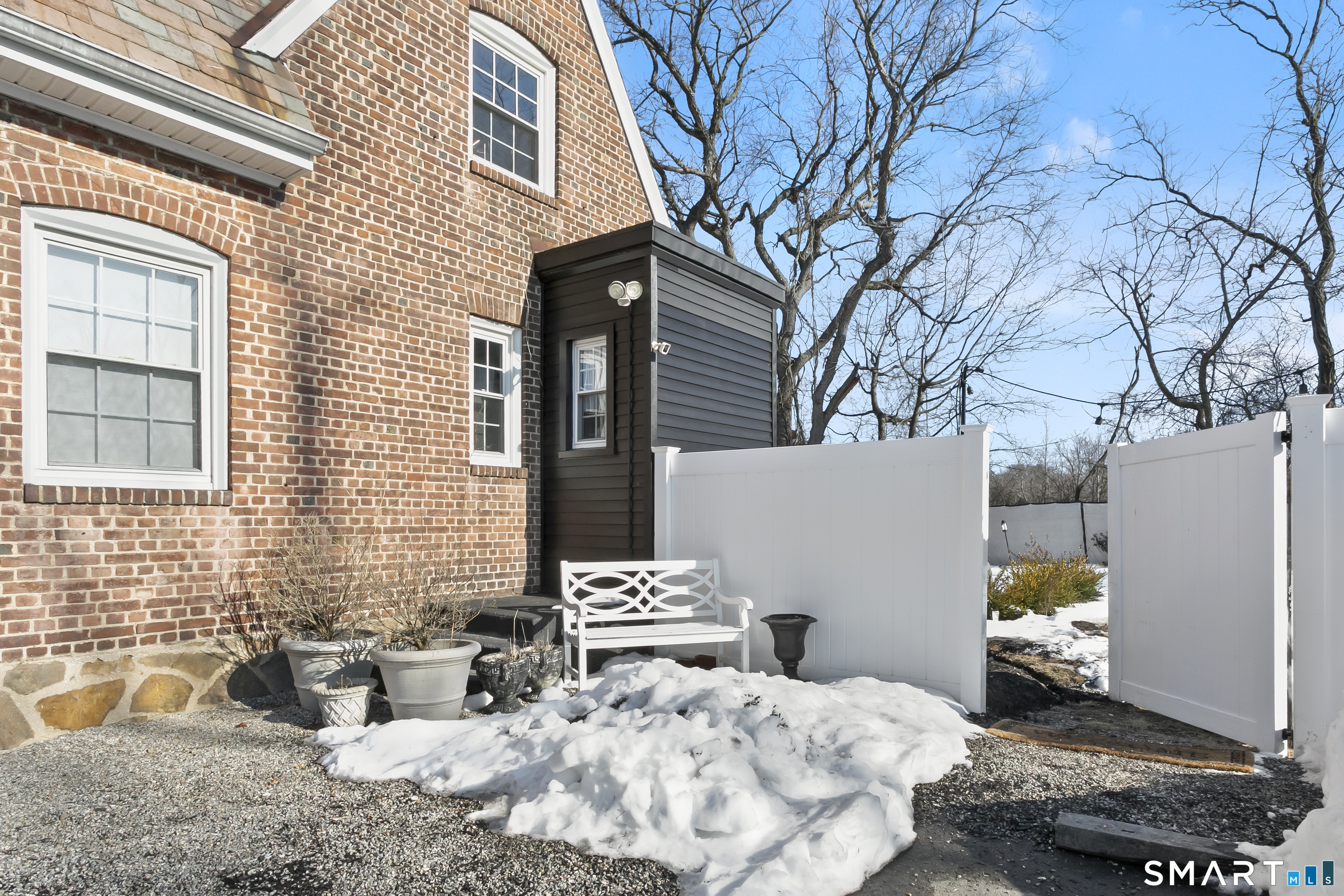 77 Meadowbrook Road Fairfield CT 06824