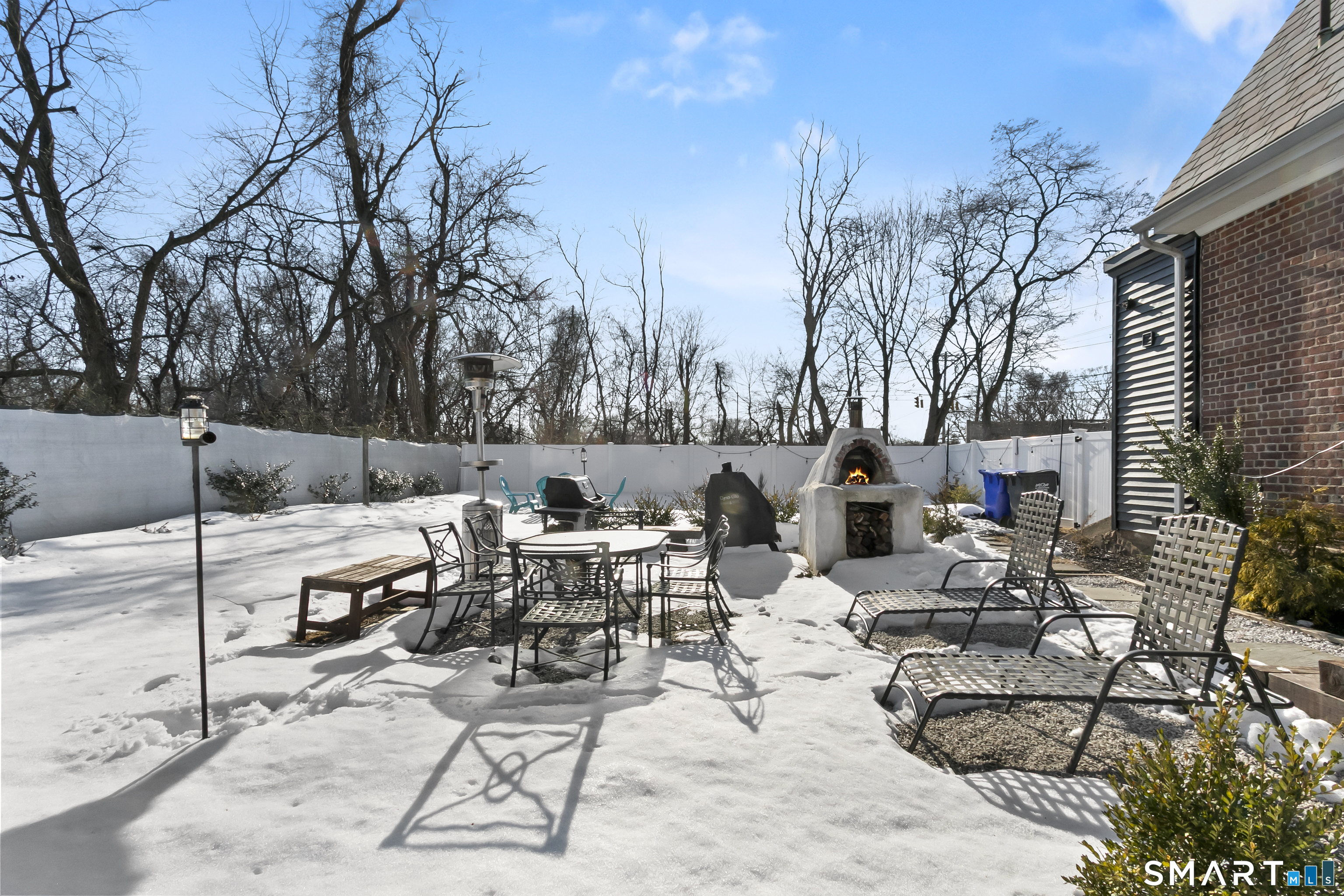77 Meadowbrook Road Fairfield CT 06824