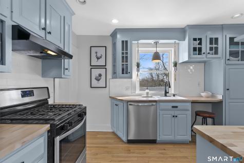 77 Meadowbrook Road Fairfield CT 06824